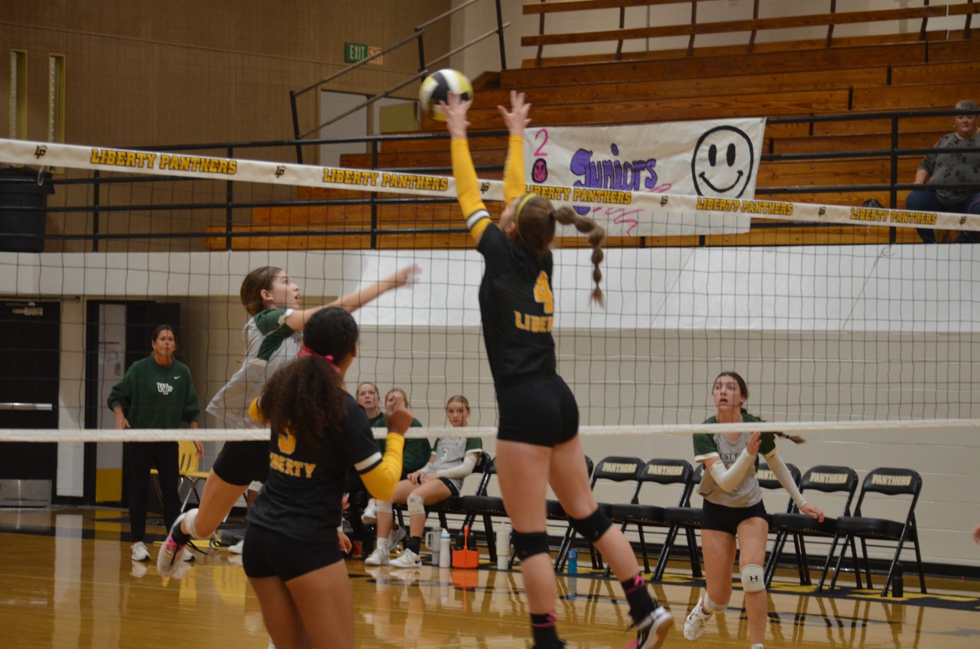 Lady Panthers Sweep Past Lady Gators | Liberty Vindicator